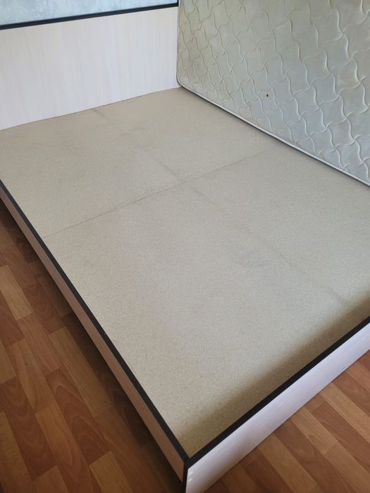 Продам кровать полуторка