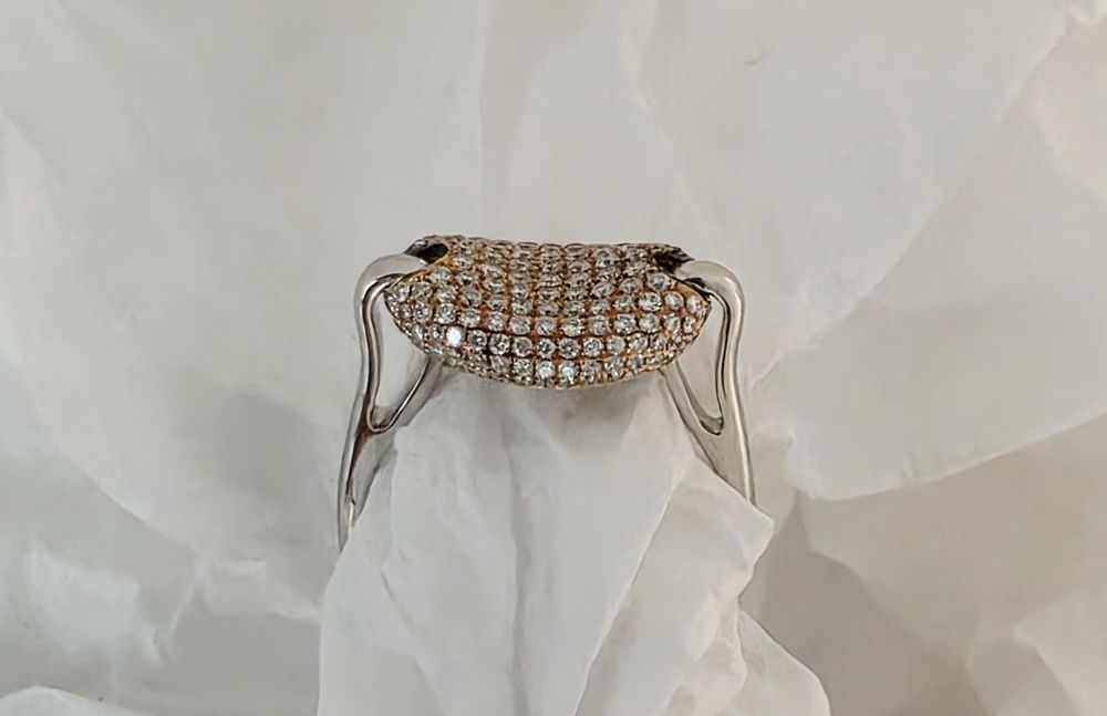 Продам роскошное кольцо, Италия