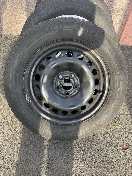 Roti iarna Falken 185/65 R15 88T jante otel VW 5x100
