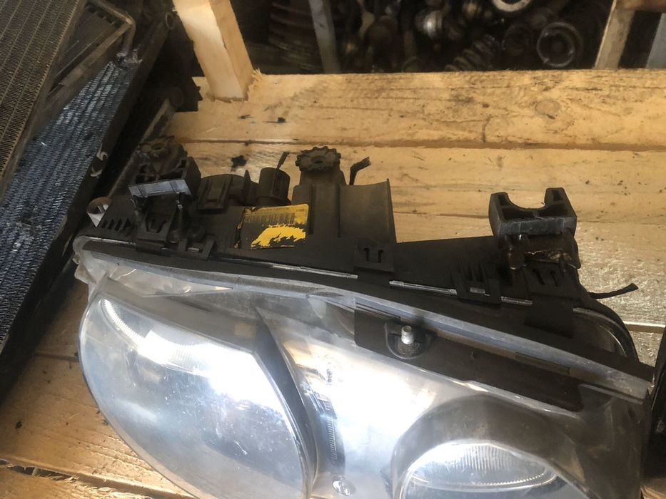 Фарове БМВ Е46, Компакт (farove BMW E46 COMPACT)