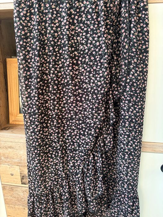 Поли с плисета различни цветове