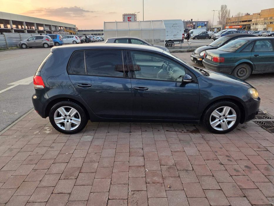 Автомобил V W Golf6