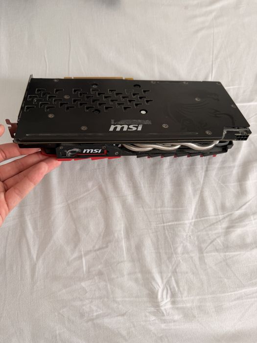 Vand componente pc dau tot pc ul pentru 1550