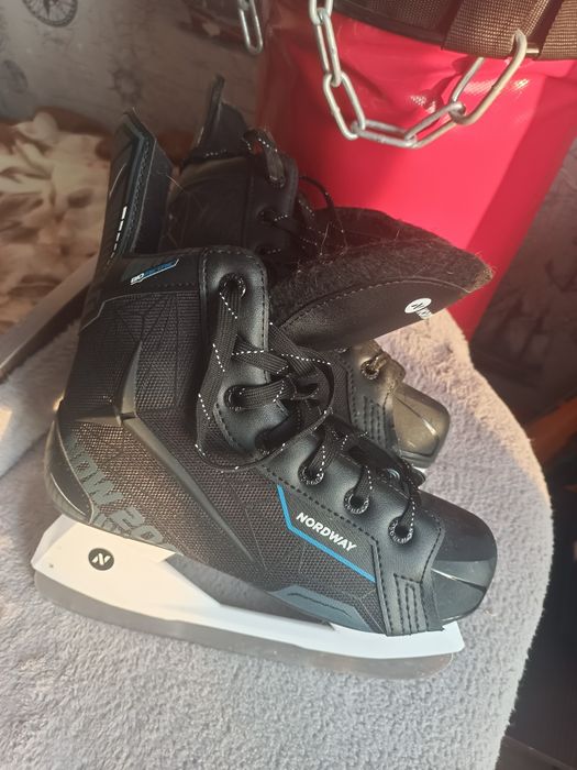 Продам коньки мужские 36р