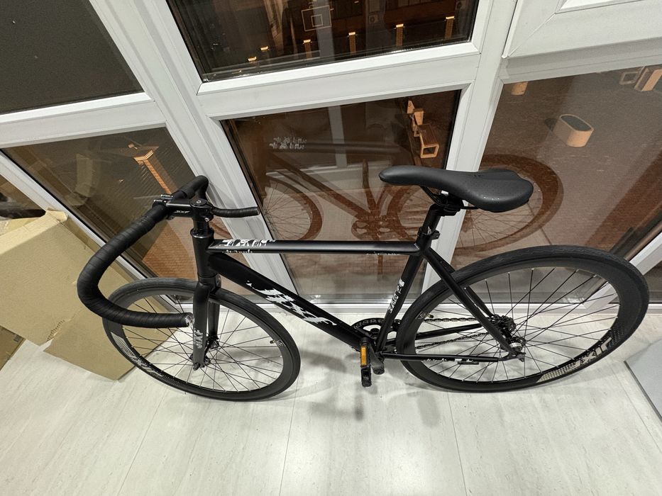 фикс (fixed gear) байк — лёгкий, быстрый