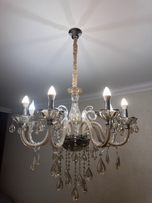 Продается люстра в зал