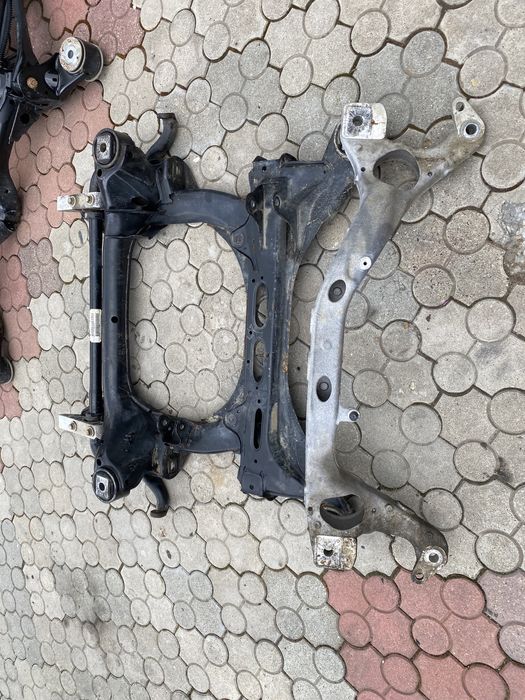 Jug motor VW Touareg 2011-2016 7P6