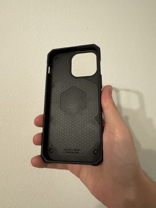 iPhone 15 Pro Max UAG Monarch Pro Carbon Fiber NOU