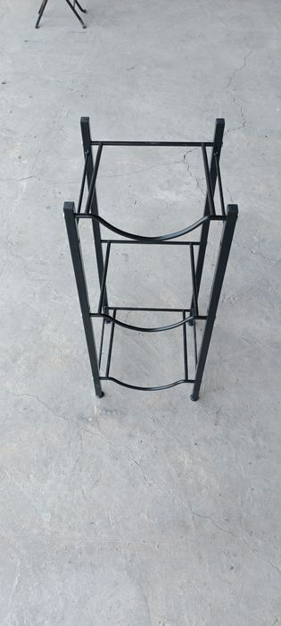 Kuller uchun ixcham va mustaxkam polka