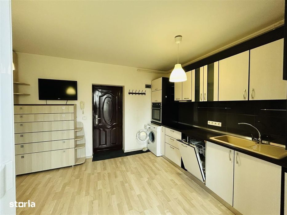 Apartament 2 camere, balcon, boxă, parcare | Zona Gușterița