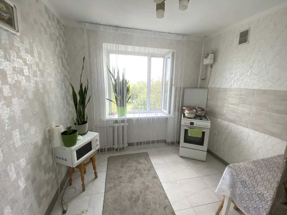 Дава се под наем Едностаен апартамент в София, Зона Б-18 - 50 кв.м за 382.5 € - Снимка #2