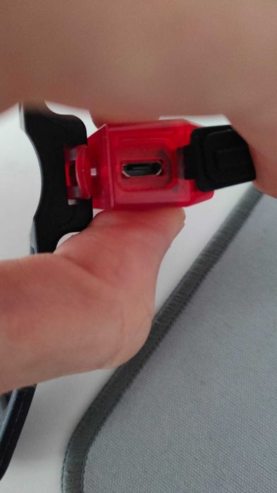 Set lumini bicicleta Gaciron W11R si Gaciron V10L-800