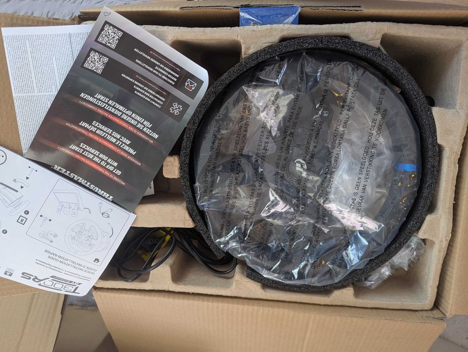 Thrustmaster T300RS GT + TH8A Shifter + ръчна подарък