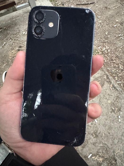 продам айфон 12 черный