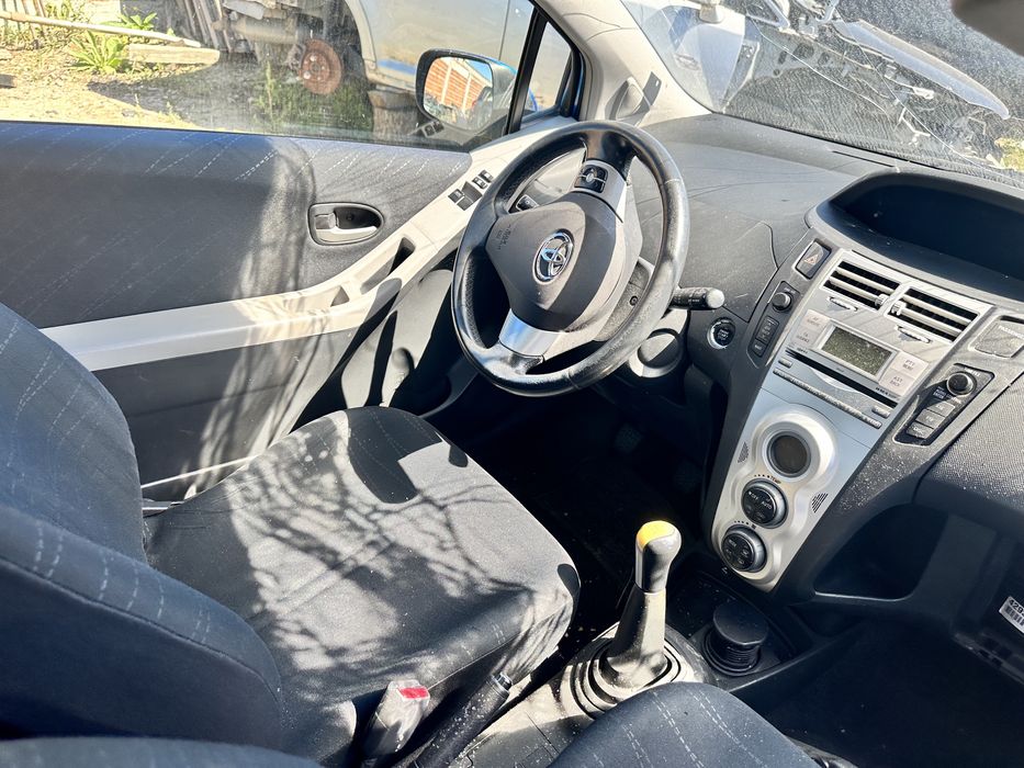 На Части Toyota Yaris 1.3 vvt-i 87к.с 2006г