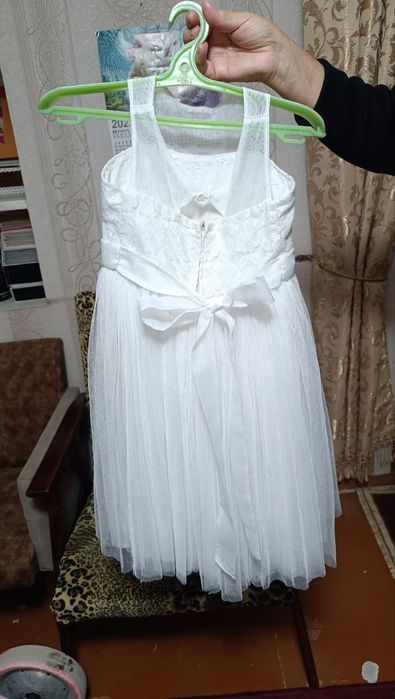 Продаётся красивое белое платье