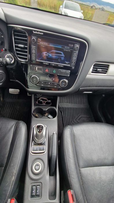 Mitsubishi Outlander PHEV 2.0 plug-in hybrid