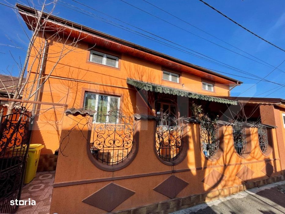 Casa de 210 mp, curte cu terasa, centrala termica, pretabil muncitori