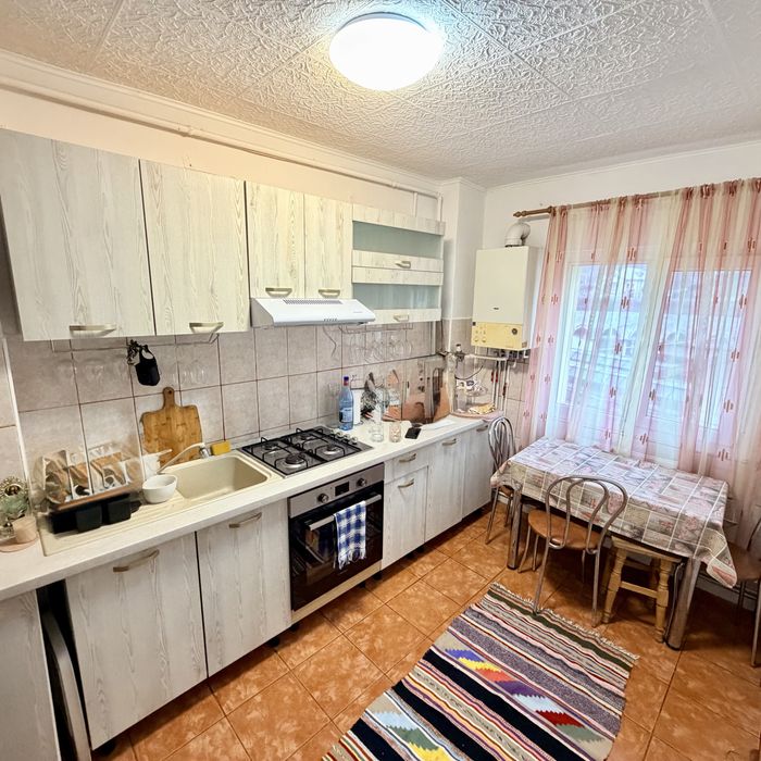 Vand Apartament 2 camere