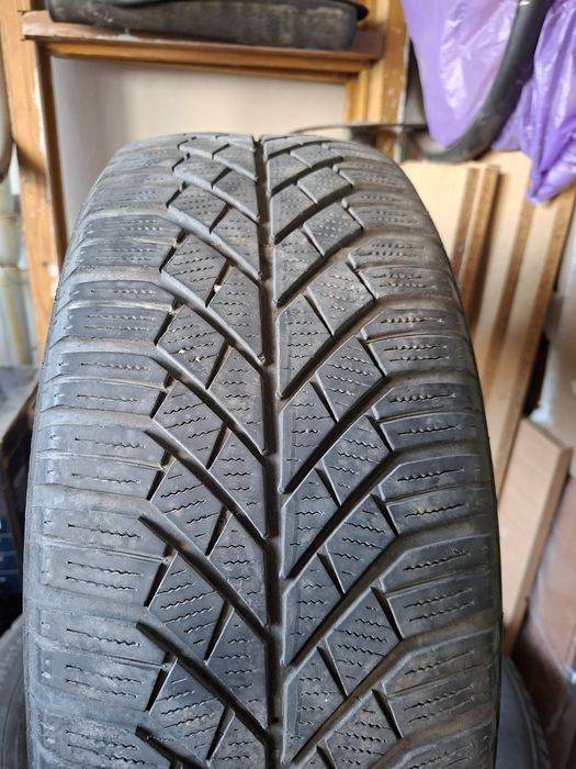 Vand 4 anvelope iarna Continental