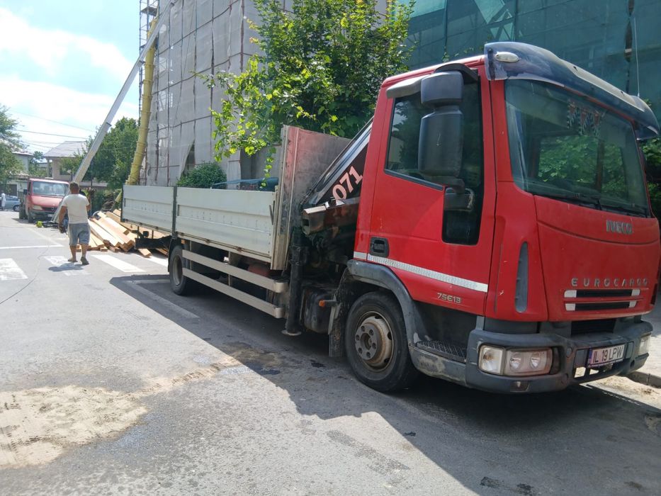 Iveco Eurocargo / macara hiab 4 tone la 11 m inaltime