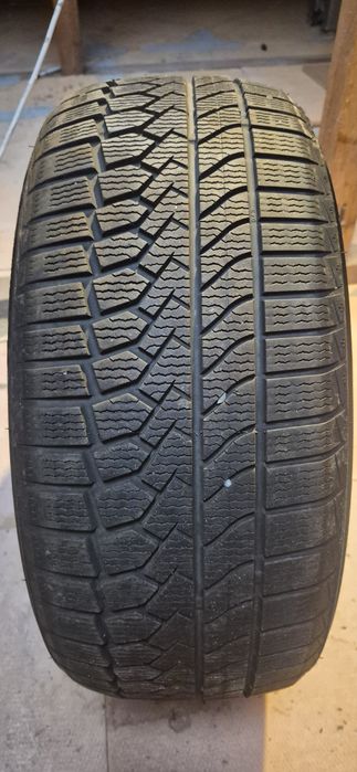 Vand 2 anvelope 225/50 r17 iarna