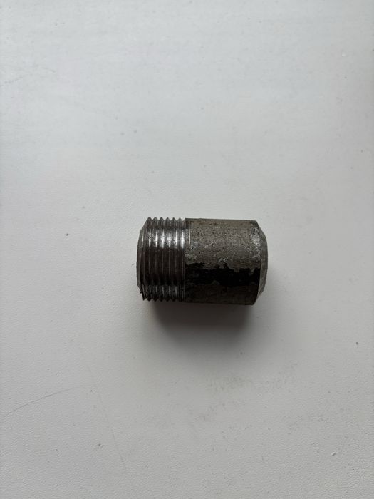 Резьбы стальные короткие d 15,20,25