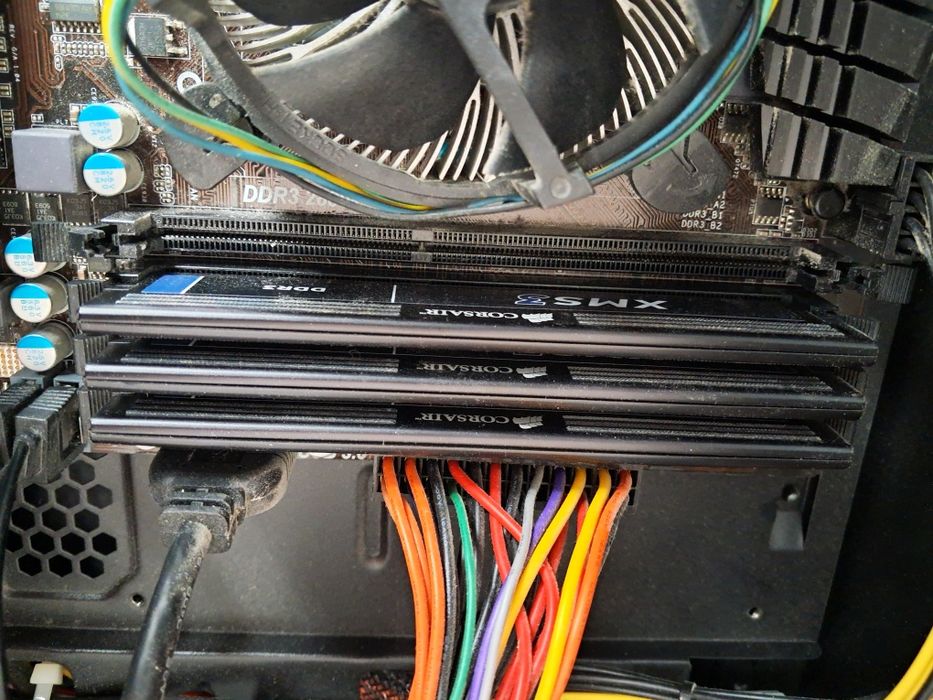 Memorie RAM Corsair XMS3, DDR 3, 32GB (8x4)