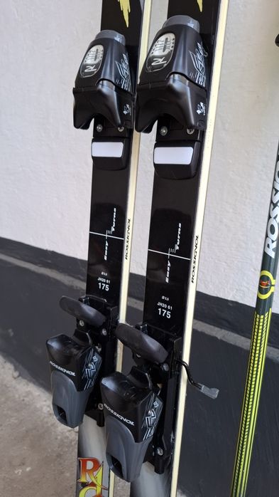 Schiuri + bețe Rossignol Ceramic 175 cm stare buna