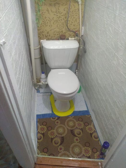 Продам  2 комн в 11 а микр