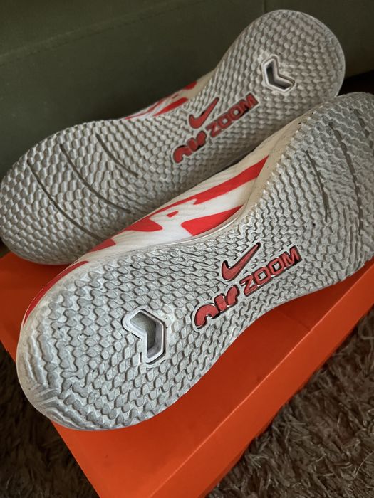 Papucei negri pentru fetite eleganti