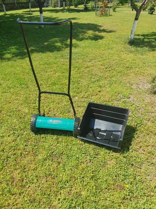 Vand Motocultor Omac MC70, 7 cp, cu accesorii. GRATUIT Mașina de tuns iarbă manuală Bosch