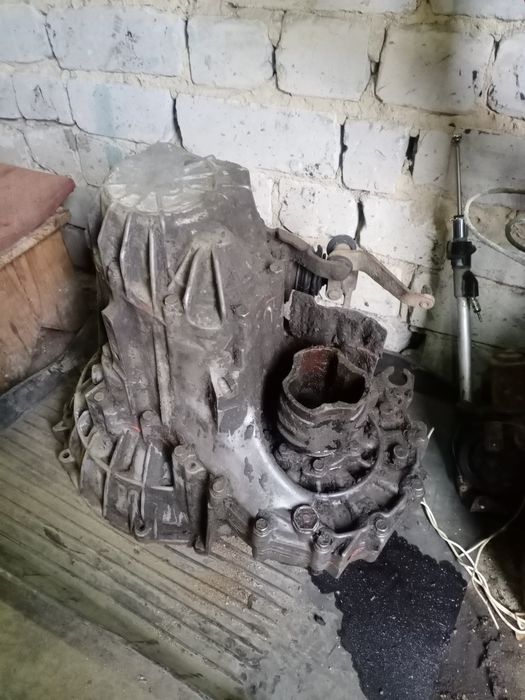 Двигатель с коробкой