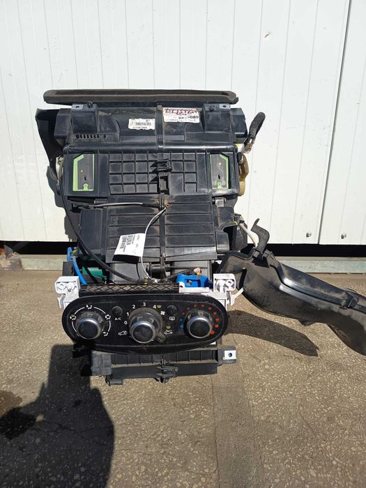 ansamblu de incalzire cu aer conditionat (aeroterma)  dacia duster 2010 2017