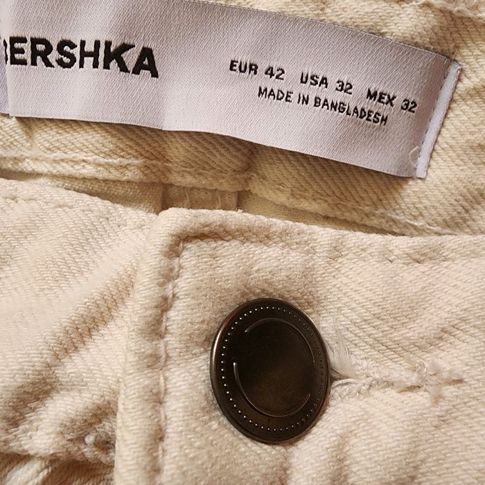 Blugi bărbați Bershka NOI cu etichetă - Albi / Stil Cargo  - Mărimea 42 (L)