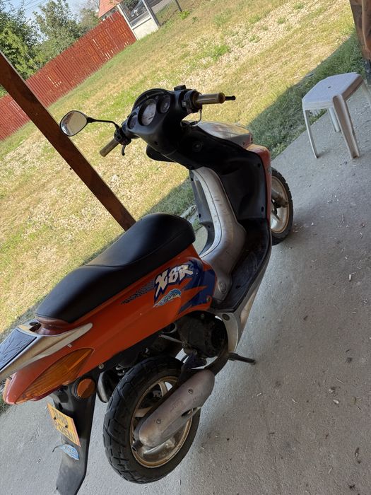 Scuter honda 8xr