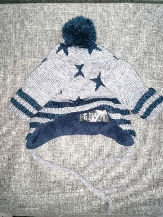 H&m Нов комплект бебешка шапка и ръкавички