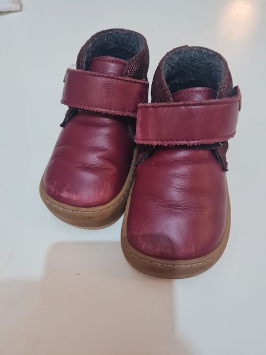 Vând încălțăminte Tikki, pentru fete, mărimea 22