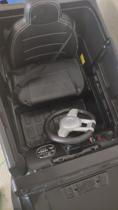 Продам машинку детскую!