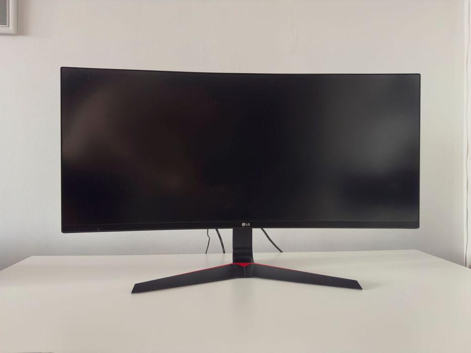 Monitor Gaming LG 34UC79G - 34'' 21:9 UltraWide 144 Hz 1080p