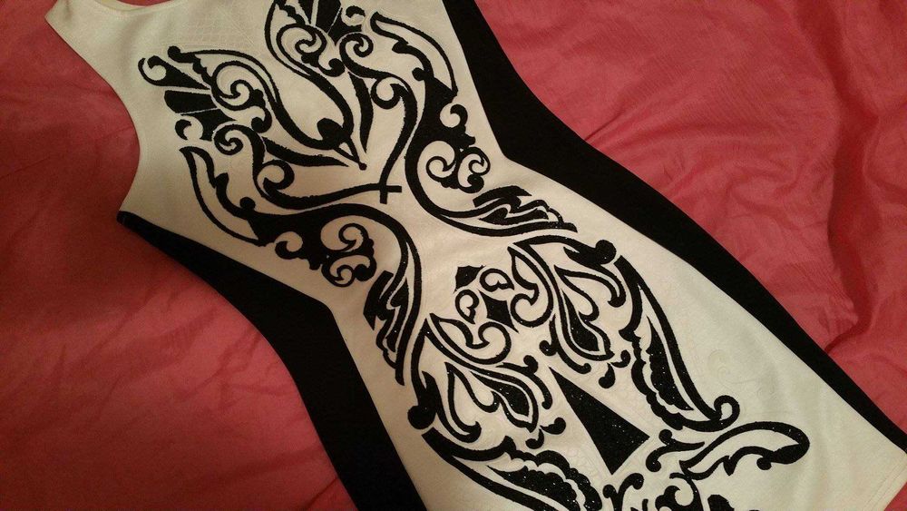 rochie mini alb cu negru cu insertii sclipitoare usor, S/M, elastica