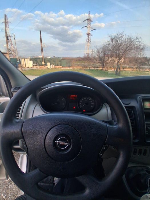 Opel vivaro 2.0 diesel 114 cp