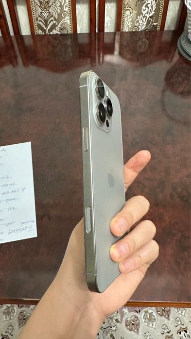 Продаю 16 pro max 256гб цвет серый