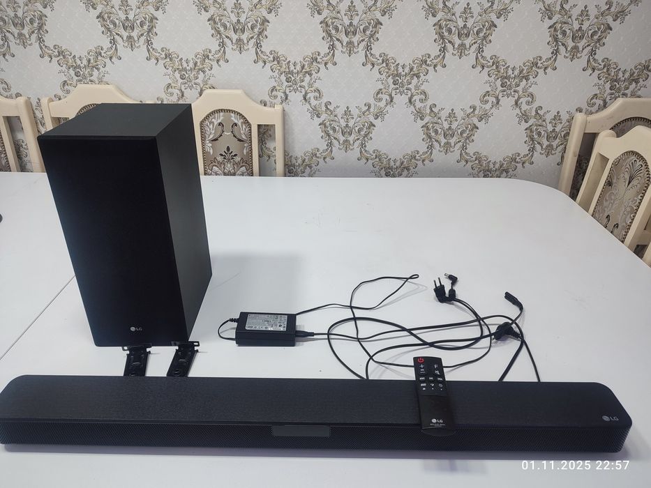 Продам Саундбар LG.