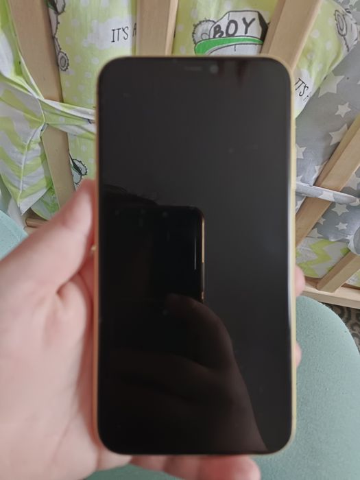 iPhone 11 (128 GB сатылады)