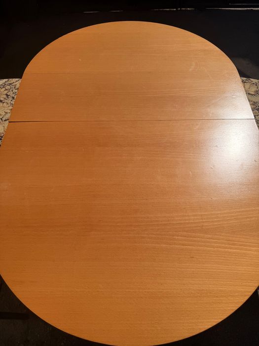 Комплект кухненска маса и столове