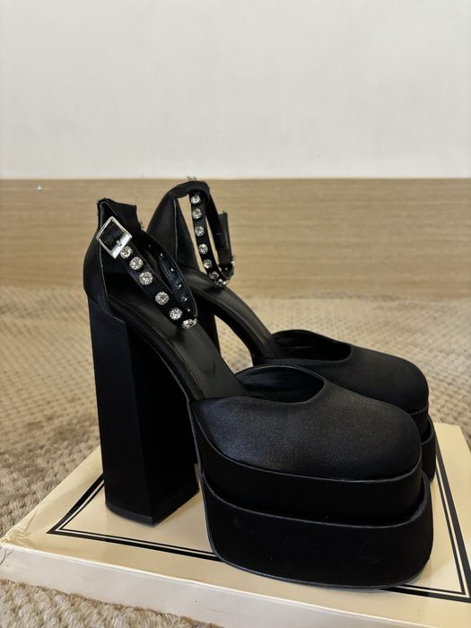 Туфли versace выгодно