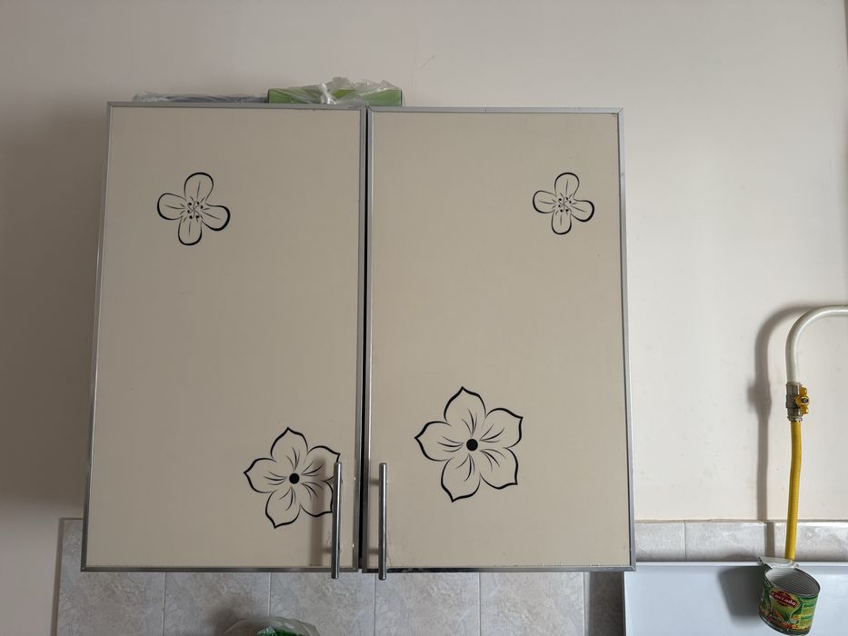 Кухонный мебель из 4 предмета