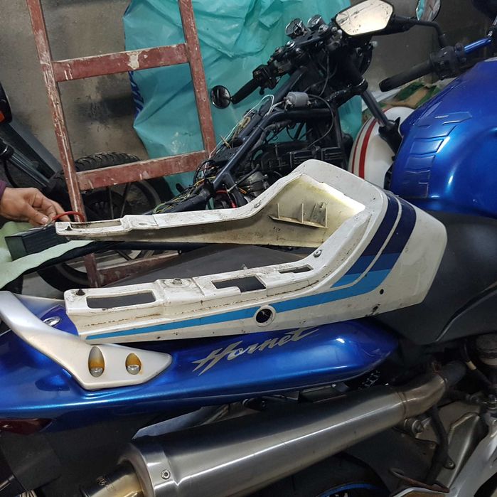 Carena  spate moto Suzuki