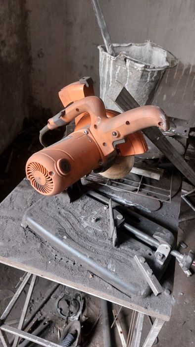 Распродаю торцовочные пилы углорезы